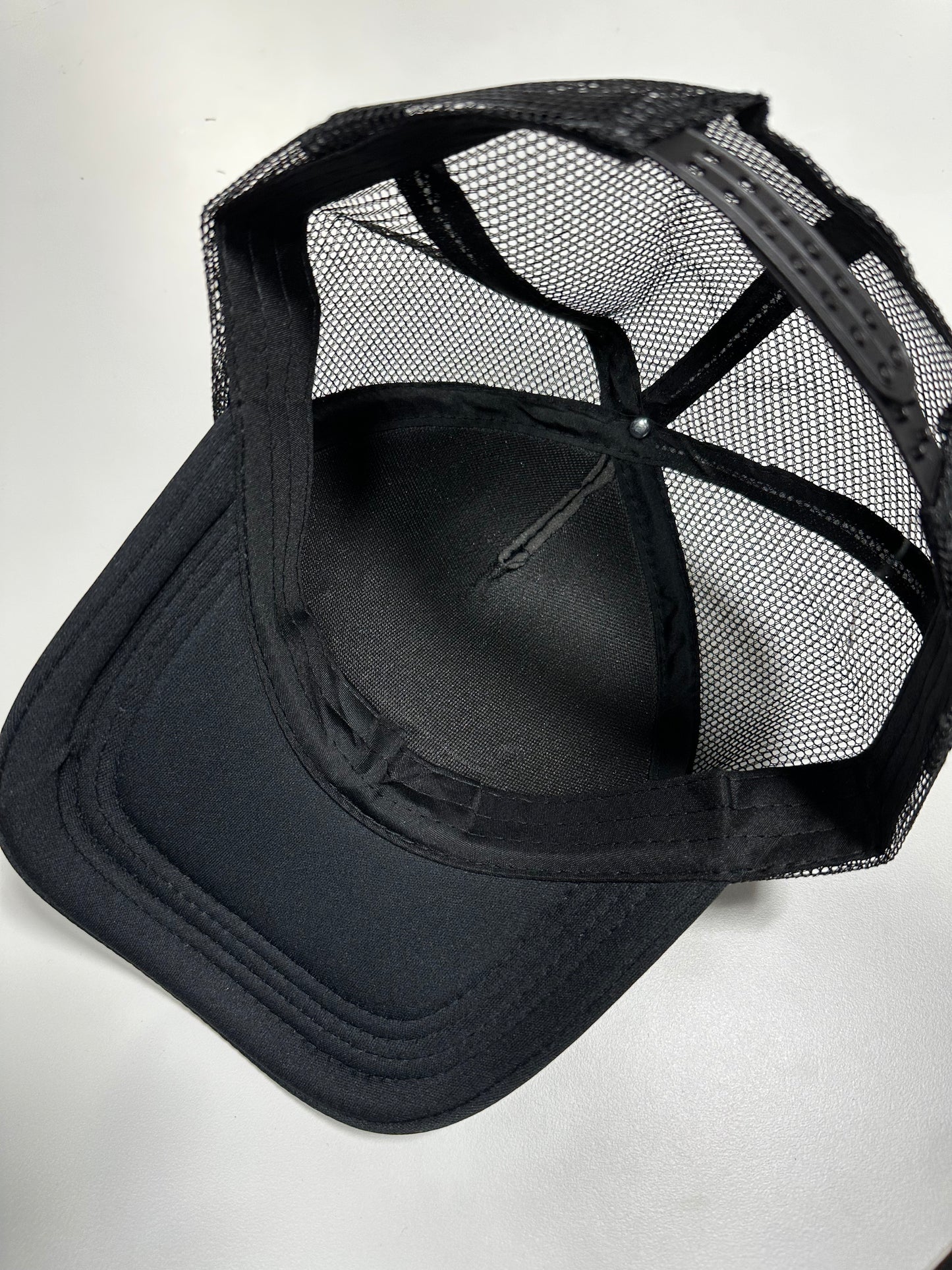 Metal Mesh Cap Black
